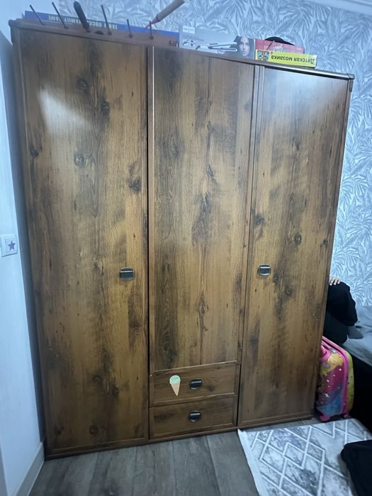 Продам шкаф и кровать