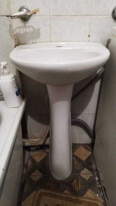 Продам раковину в ванную