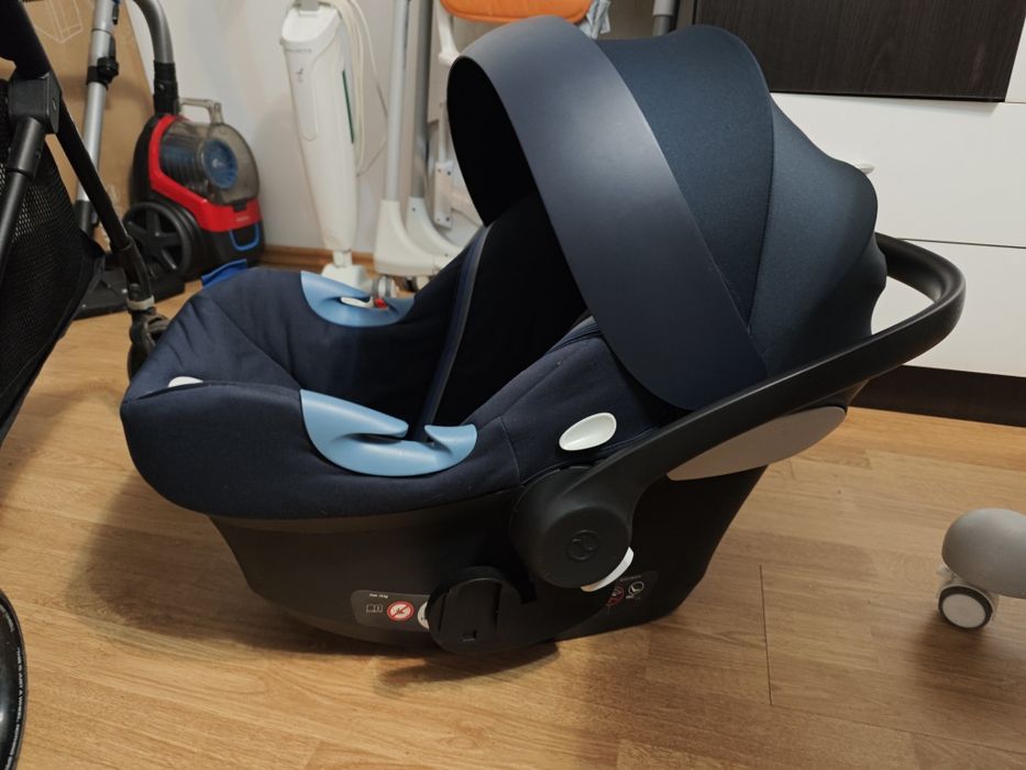 Scoica auto Cybex Aton M + Isofix