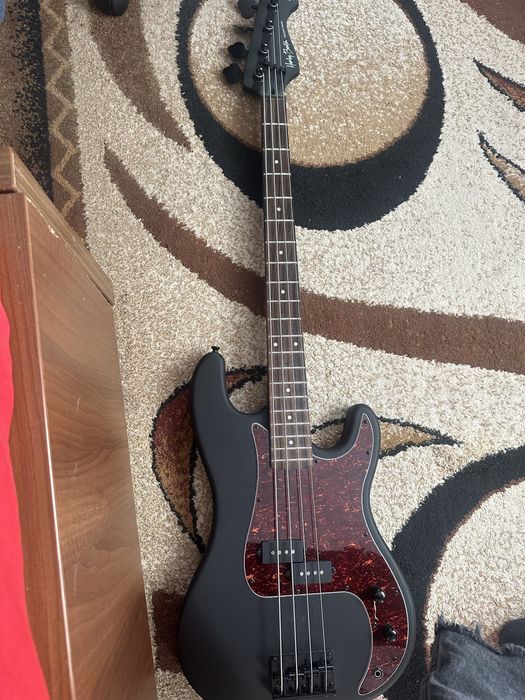 chitara bass harley benton