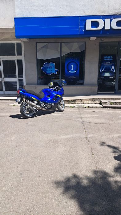 Vând Suzuki gsx600f