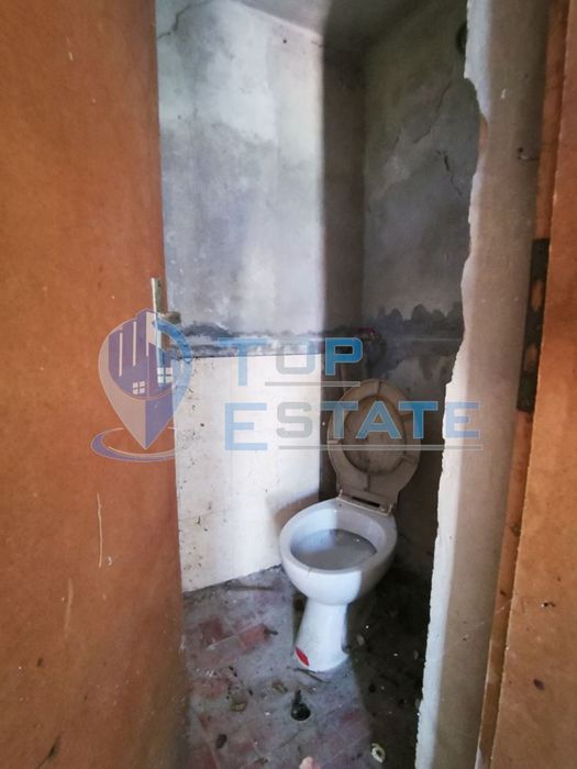 Двуетажна вила с панорамна гледка в село Арбанаси, област Велико Търн