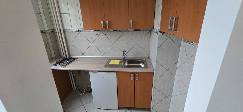 Particular inchiriez garsoniera Piata Minis/IOR/Titan