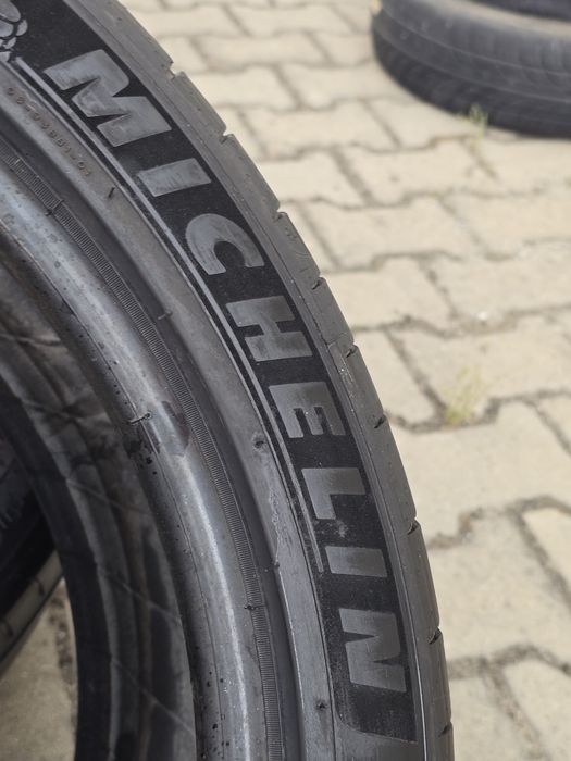 255 40 20 Michelin