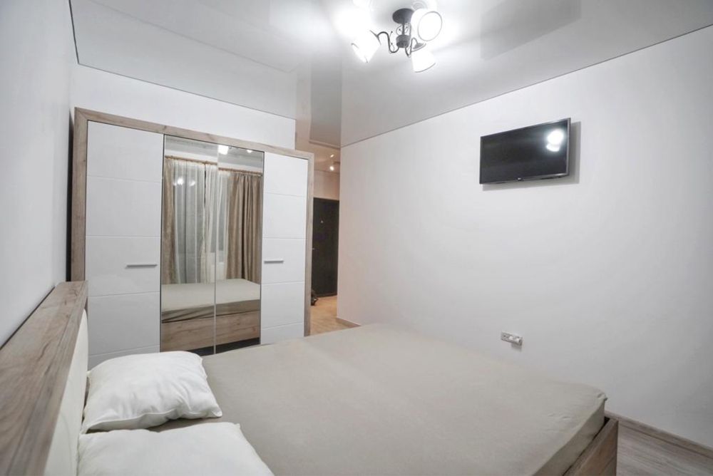 Garsoniera de inchiriat str Crinului