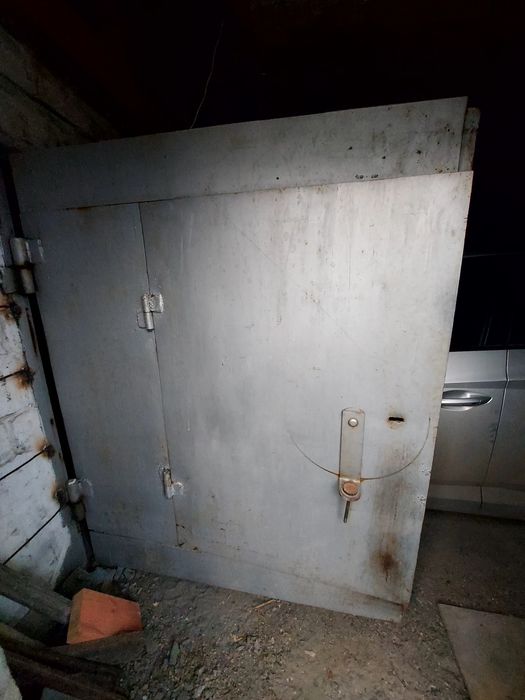 Гаражные ворота с калиткой