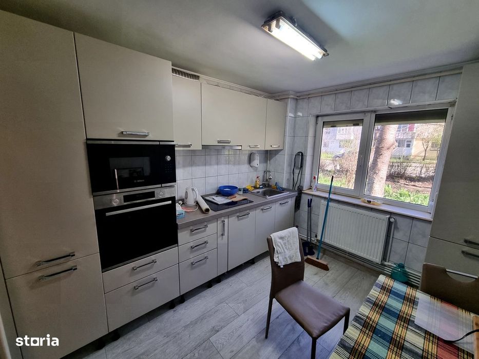 Tomis nord Calinescu-apartament 3 camere decomandat