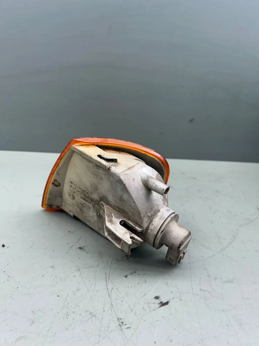 Lampa semnalizare fata dreapta 6K5953050B Volkswagen VW Polo 2000