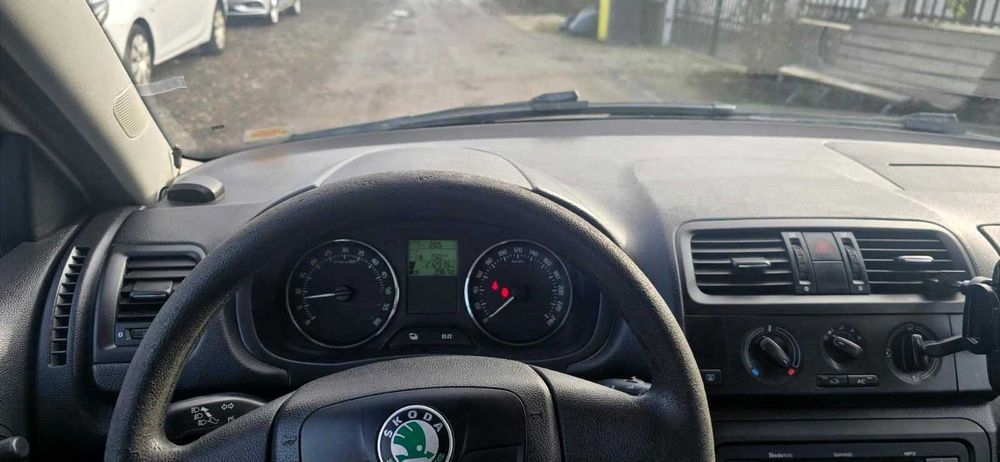 skoda fabia 2012 1.6 tdi