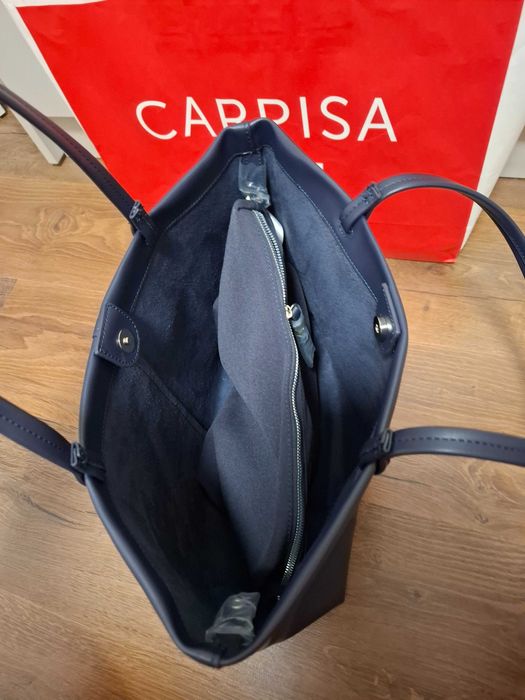 Posetă nouă Caprisa