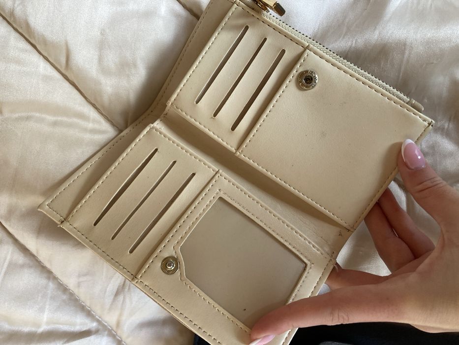 Дамски портмонета