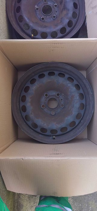 Железни джанти 15ки от wv passat b6