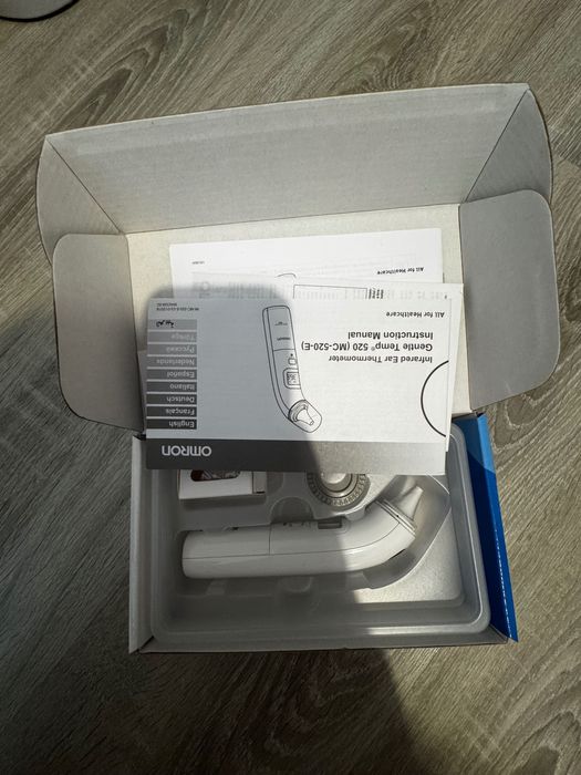 Термометър omron