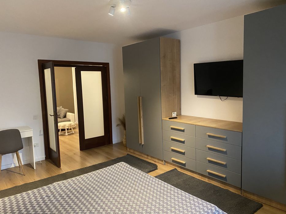 Inchiriez apartament