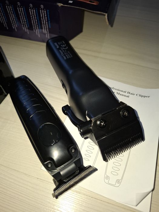 Vand set 2 masini tuns par barba