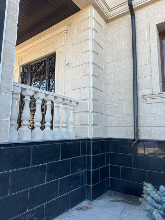 Монтаж травертина и гранита