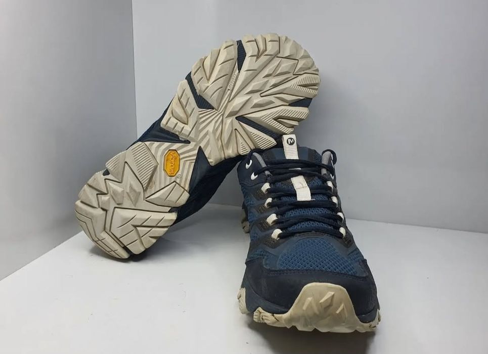 Обувки Merrell Gore Tex 

Носени в добро състояние 

Размер 46 стелка