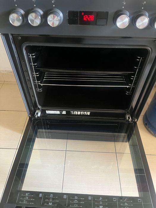 Aragaz Beko mixt FSM66330DAS