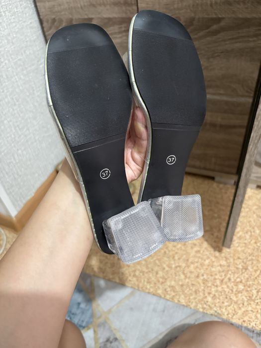 Босоножки женские