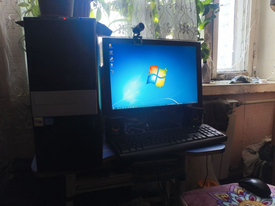 компьютер с комплектом