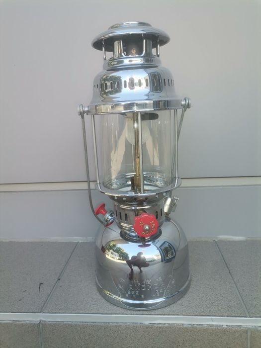 Продавам Петромаксова лампа