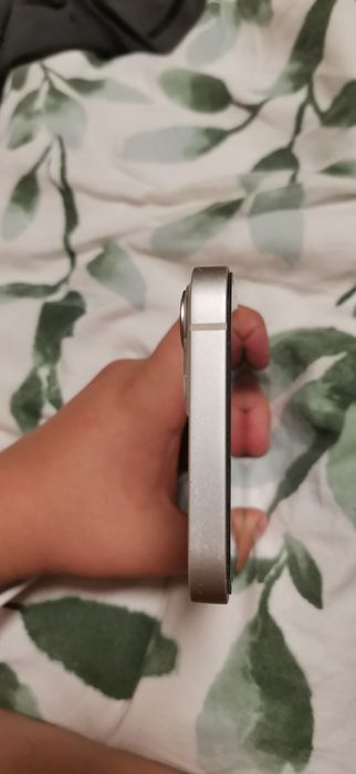 IPhone 13 alb doar constanta