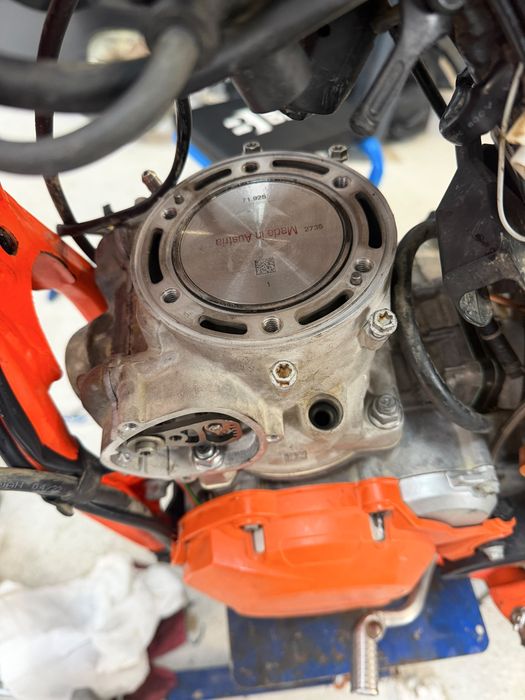 ‼️ Se vinde KTM 300 2t 2023  195 h cu acte full protecti sincuchitul de fabrica‼️