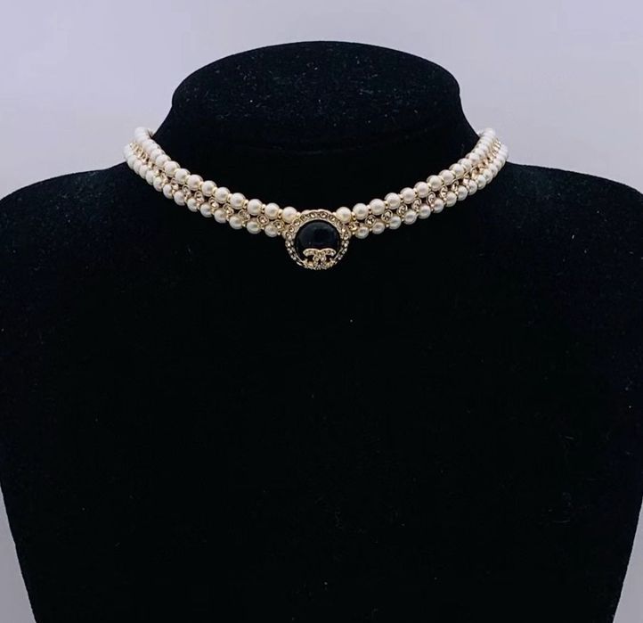 CHANEL дамско колие