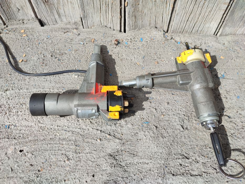 Продам замок рейку Ауди 100 с4