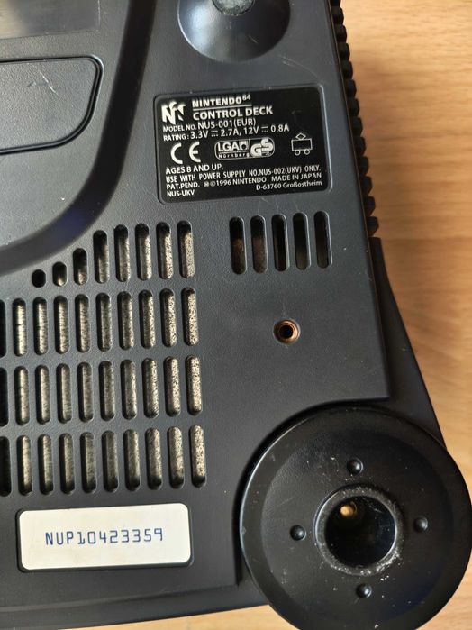 Nintendo 64 + HDMI преходник + Флаш карта с много игри