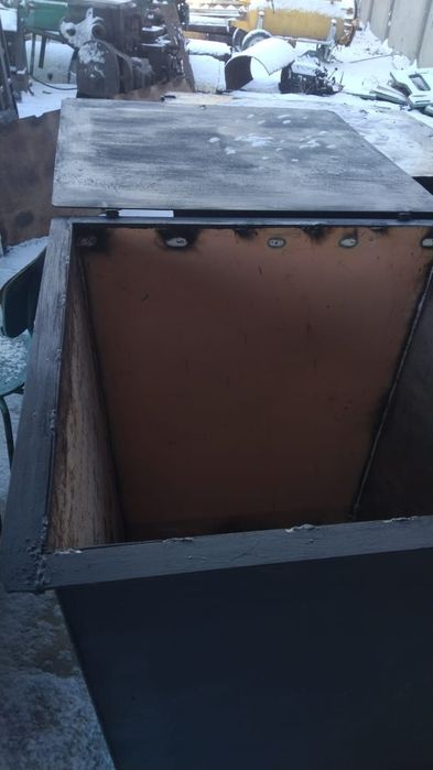 Продам баки для мусора