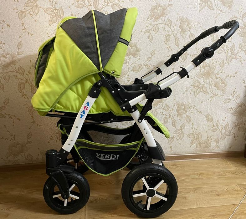 Новая детская коляска