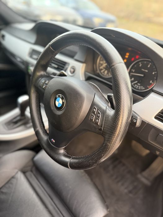 Volan m pachet cu padele bmw e90 e92 e91 e93 e87 e81 e82 e88