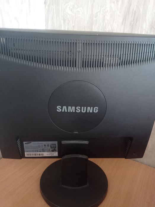 Монитор в отличном состоянии