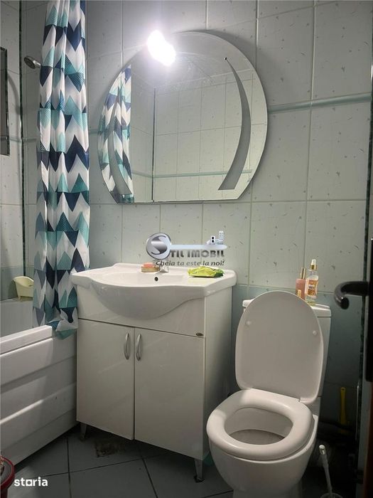 Apartament 3 camere Hala Centrala - 550 EURO