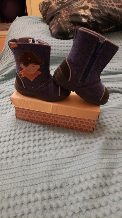 Продаю зимние сапоги