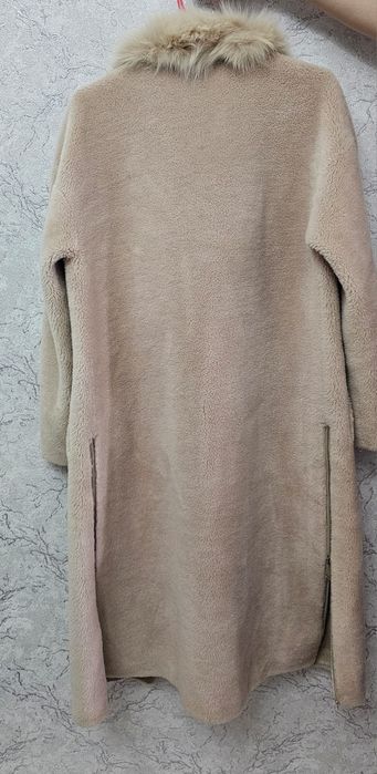 Шуба белая зимняя