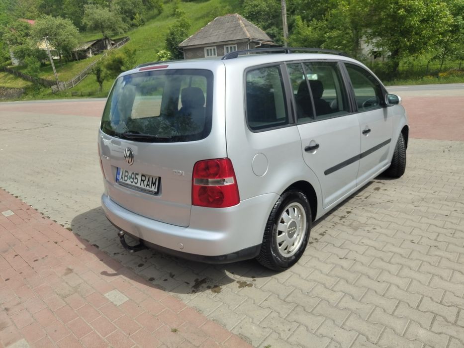 Vând Volskwagen Touran T1