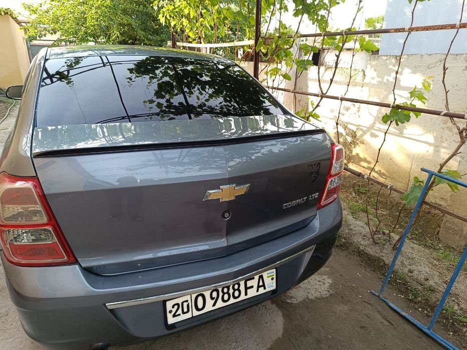 Автомобиль Седан