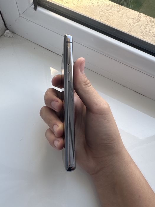 Продам Samsung s10