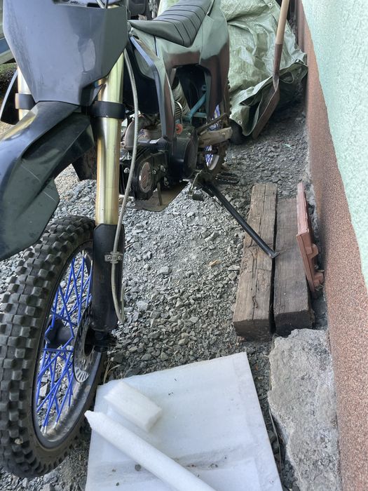 Cross 125cc in 4 timpi