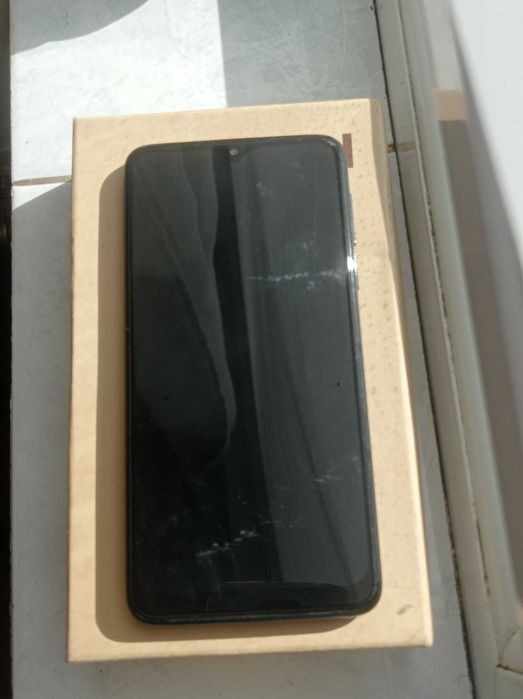 MOTOROLA one macro (XT2016-1)