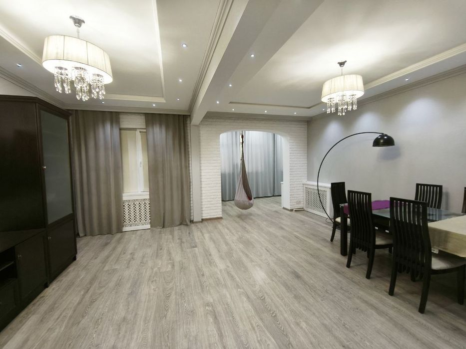 Продаётся квартира в Мирзо Улугбек Корасув-1