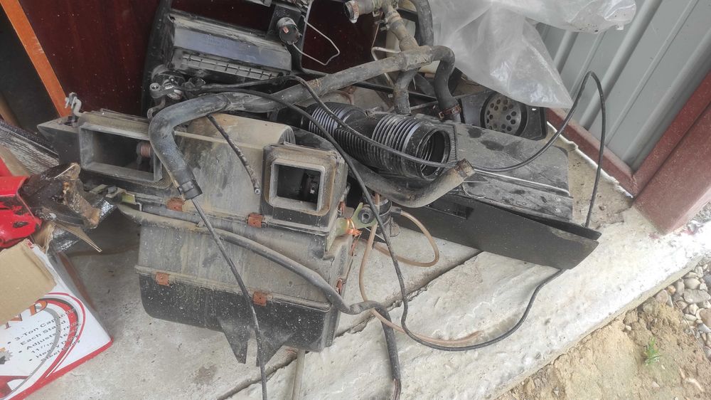 Vând piese Dacia papuc diesel 2006