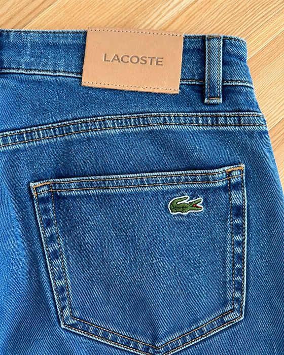 Blugi Lacoste bărbați Slim Fit, denim albastru cu monogram tonal, tiv franjurat, bumbac, mărimea M