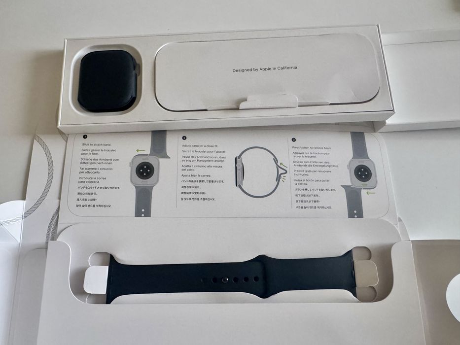 ПРОДАВАМ в гаранция Apple Watch S10 46mm Aluminium