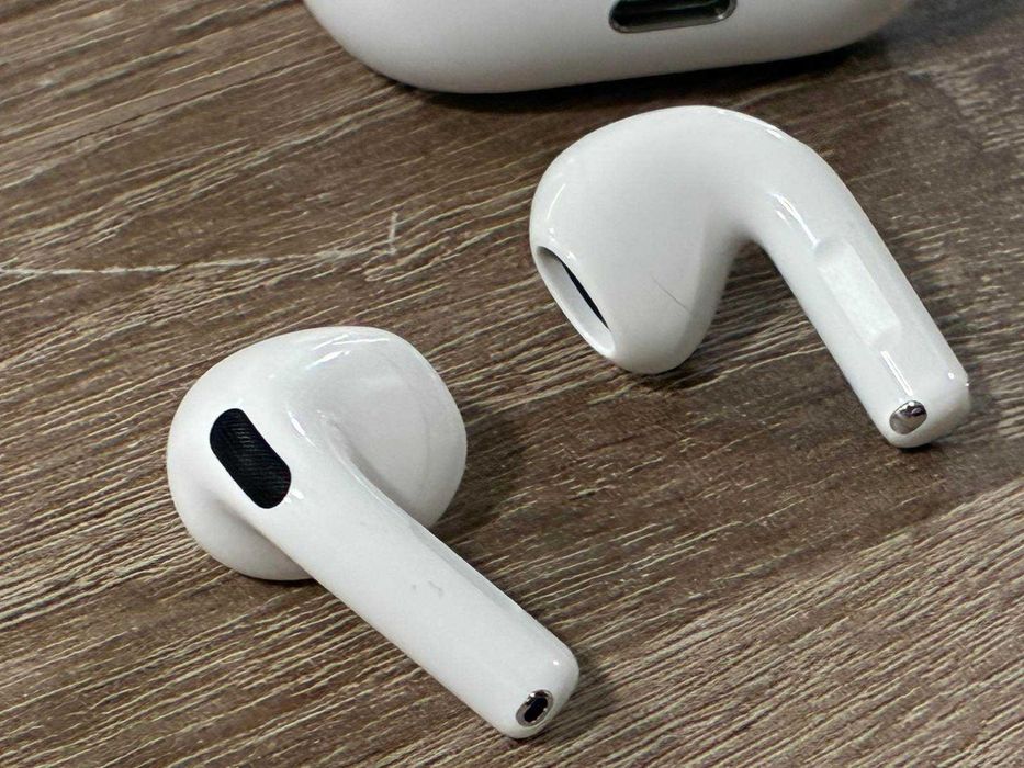 Безжични слушалки Apple - AirPods 4