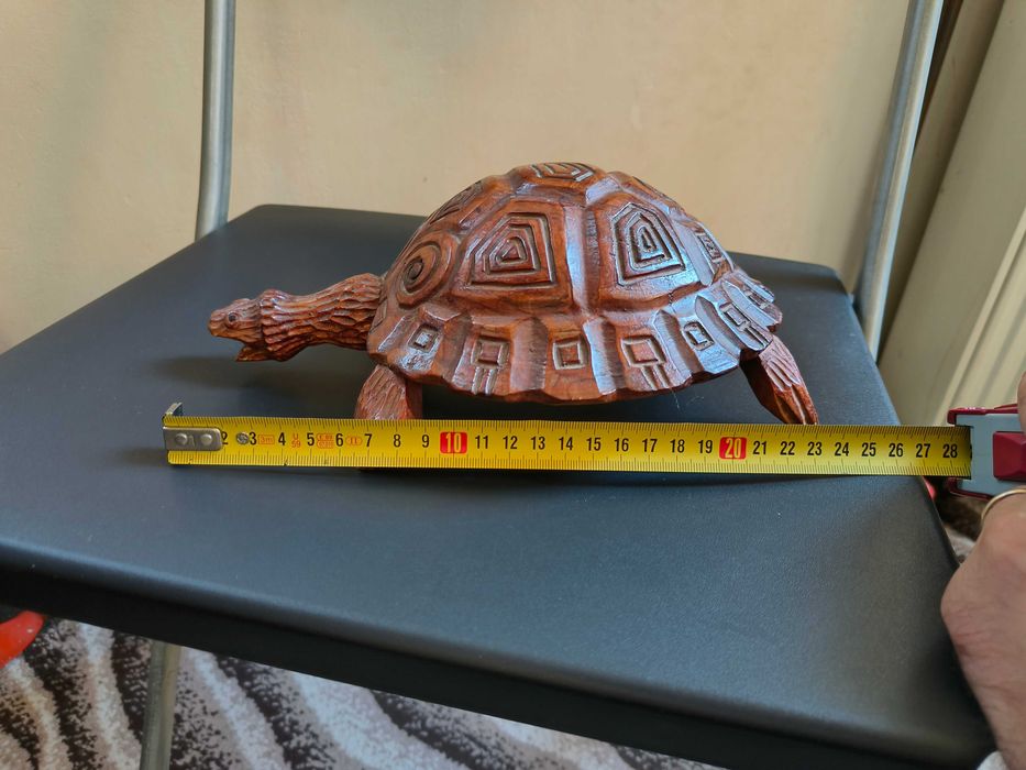 Broasca testoasa din lemn lucrata manual