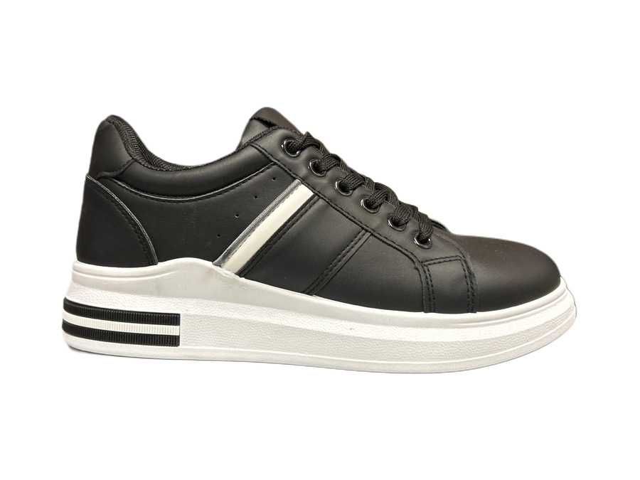 Дамски маратонки  в черно от еко кожа-2135