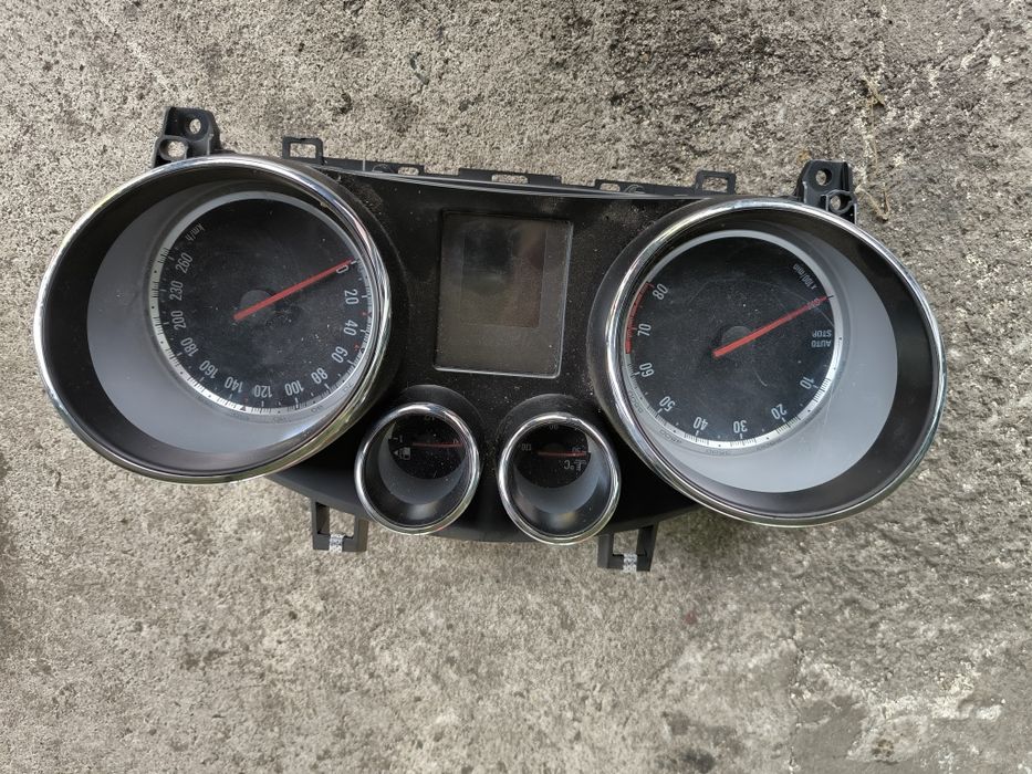 Километраж за Opel Mokka 1.6T